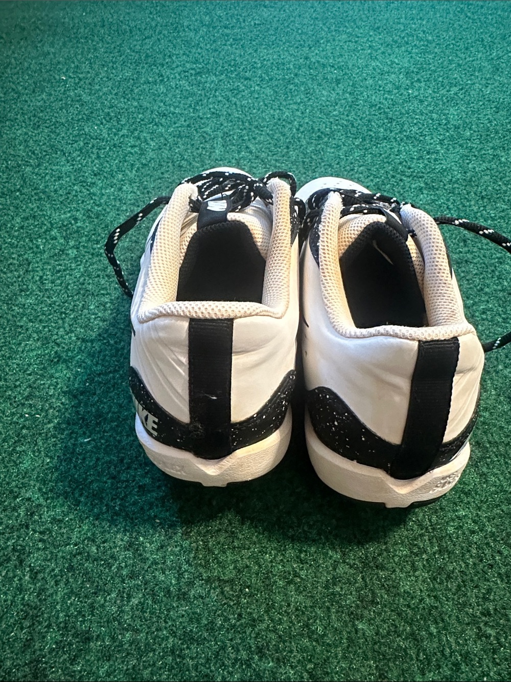 Nike White and Black Low-Top cleats - Picture 3 of 6